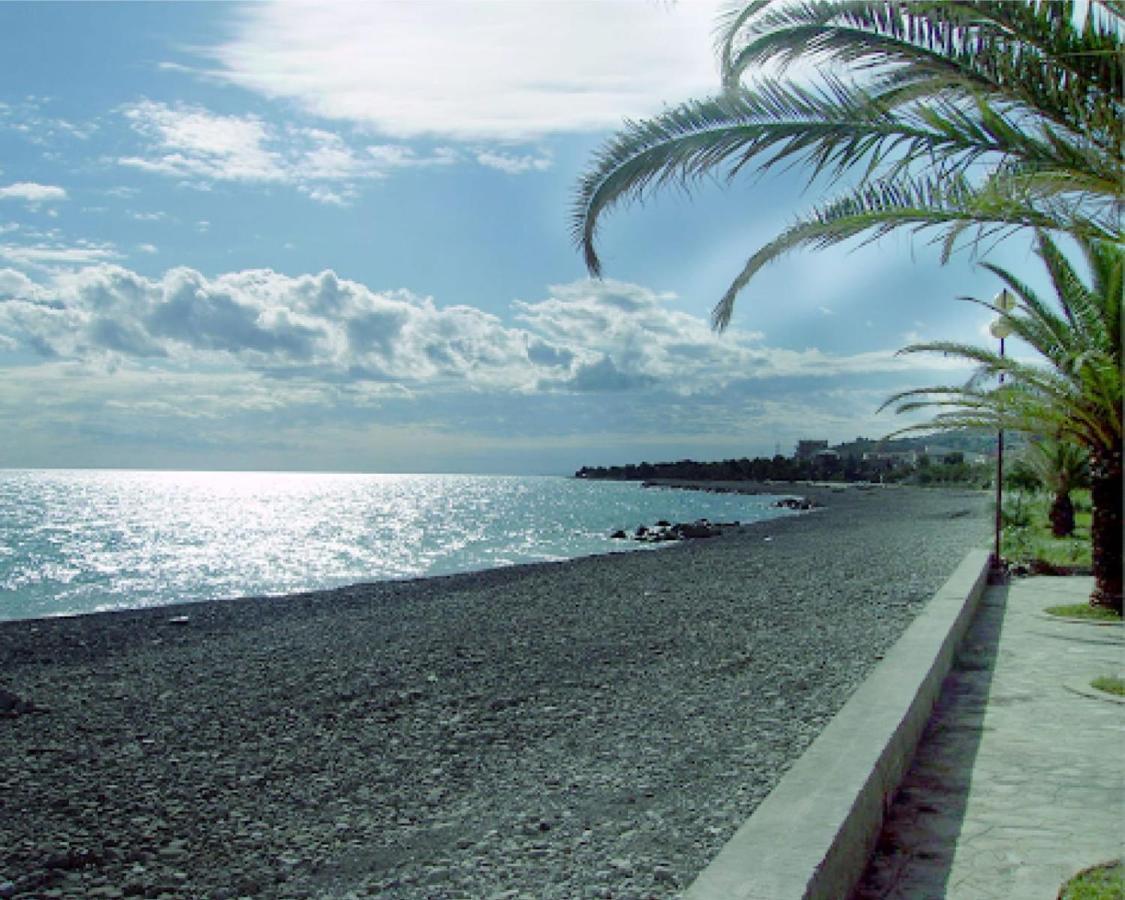 Casa Vacanze Il Paese Dipinto モンテジョルダーノ エクステリア 写真