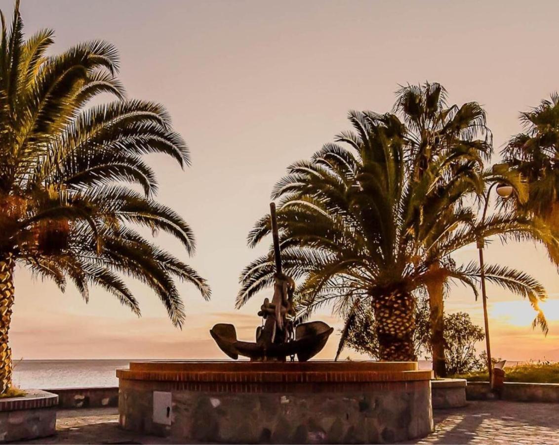 Casa Vacanze Il Paese Dipinto モンテジョルダーノ エクステリア 写真